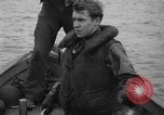Standbild USA Minesweeper in Betrieb Zweiten Weltkrieg Pacific Theater, 1943, aus Sekunde 14 historischem Filmmaterial Videoclip 65675049213