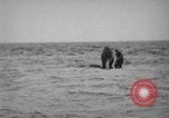 Standbild USA Minesweeper in Betrieb Zweiten Weltkrieg Pacific Theater, 1943, aus Sekunde 18 historischem Filmmaterial Videoclip 65675049213