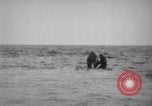 Standbild USA Minesweeper in Betrieb Zweiten Weltkrieg Pacific Theater, 1943, aus Sekunde 21 historischem Filmmaterial Videoclip 65675049213