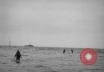 Standbild USA Minesweeper in Betrieb Zweiten Weltkrieg Pacific Theater, 1943, aus Sekunde 26 historischem Filmmaterial Videoclip 65675049213