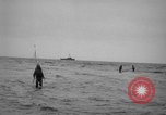 Standbild USA Minesweeper in Betrieb Zweiten Weltkrieg Pacific Theater, 1943, aus Sekunde 27 historischem Filmmaterial Videoclip 65675049213