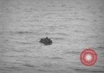 Standbild USA Minesweeper in Betrieb Zweiten Weltkrieg Pacific Theater, 1943, aus Sekunde 56 historischem Filmmaterial Videoclip 65675049213