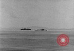 Standbild Amphibious Cargo Schiff Pacific Theater, 1943, aus Sekunde 11 historischem Filmmaterial Videoclip 65675049214