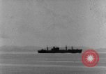Standbild Amphibious Cargo Schiff Pacific Theater, 1943, aus Sekunde 15 historischem Filmmaterial Videoclip 65675049214