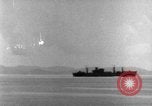 Standbild Amphibious Cargo Schiff Pacific Theater, 1943, aus Sekunde 16 historischem Filmmaterial Videoclip 65675049214