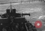 Standbild United States Navy Schiff Pacific Theater, 1943, aus Sekunde 62 historischem Filmmaterial Videoclip 65675049216