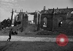 Standbild Valognes Frankreich komplett zerstört Zweiten Weltkrieg Frankreich, 1944, aus Sekunde 38 historischem Filmmaterial Videoclip 65675049233