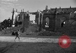Standbild Valognes Frankreich komplett zerstört Zweiten Weltkrieg Frankreich, 1944, aus Sekunde 39 historischem Filmmaterial Videoclip 65675049233
