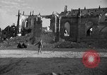 Standbild Valognes Frankreich komplett zerstört Zweiten Weltkrieg Frankreich, 1944, aus Sekunde 41 historischem Filmmaterial Videoclip 65675049233