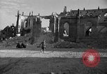Standbild Valognes Frankreich komplett zerstört Zweiten Weltkrieg Frankreich, 1944, aus Sekunde 42 historischem Filmmaterial Videoclip 65675049233
