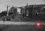 Standbild Valognes Frankreich komplett zerstört Zweiten Weltkrieg Frankreich, 1944, aus Sekunde 45 historischem Filmmaterial Videoclip 65675049233