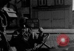 Immagine di Porto deserte e waterfront Cherbourg Normandia Francia, 1944, secondo 1 filmato di repertorio 65675049238