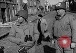 Immagine di Porto deserte e waterfront Cherbourg Normandia Francia, 1944, secondo 13 filmato di repertorio 65675049238
