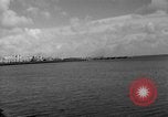 Immagine di Porto deserte e waterfront Cherbourg Normandia Francia, 1944, secondo 29 filmato di repertorio 65675049238