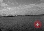 Immagine di Porto deserte e waterfront Cherbourg Normandia Francia, 1944, secondo 30 filmato di repertorio 65675049238
