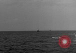 Standbild mine sweeping Aktivitäten Atlantik, 1943, aus Sekunde 14 historischem Filmmaterial Videoclip 65675049239