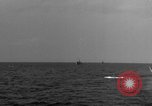 Standbild mine sweeping Aktivitäten Atlantik, 1943, aus Sekunde 15 historischem Filmmaterial Videoclip 65675049239