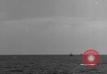Standbild mine sweeping Aktivitäten Atlantik, 1943, aus Sekunde 18 historischem Filmmaterial Videoclip 65675049239