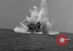 Standbild mine sweeping Aktivitäten Atlantik, 1943, aus Sekunde 52 historischem Filmmaterial Videoclip 65675049239