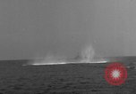 Standbild mine sweeping Aktivitäten Atlantik, 1943, aus Sekunde 57 historischem Filmmaterial Videoclip 65675049239