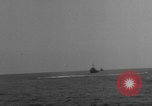 Standbild mine sweeping Aktivitäten Atlantik, 1943, aus Sekunde 61 historischem Filmmaterial Videoclip 65675049239