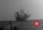 Standbild Hilfsmotor Minesweeper Atlantik, 1943, aus Sekunde 51 historischem Filmmaterial Videoclip 65675049240