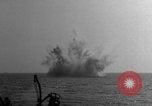 Standbild Hilfsmotor Minesweeper Atlantik, 1943, aus Sekunde 52 historischem Filmmaterial Videoclip 65675049240