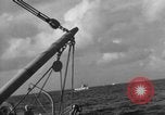 Standbild Hilfsmotor Minesweeper Atlantik, 1943, aus Sekunde 56 historischem Filmmaterial Videoclip 65675049241