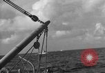 Standbild Hilfsmotor Minesweeper Atlantik, 1943, aus Sekunde 57 historischem Filmmaterial Videoclip 65675049241