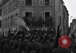 Standbild Bastille Day Celebrations Frankreich, 1944, aus Sekunde 38 historischem Filmmaterial Videoclip 65675049243