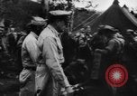 Standbild General Douglas MacArthur New Guinea, 1944, aus Sekunde 9 historischem Filmmaterial Videoclip 65675049255