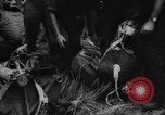 Standbild General Douglas MacArthur New Guinea, 1944, aus Sekunde 28 historischem Filmmaterial Videoclip 65675049255