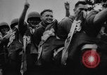 Standbild General Douglas MacArthur New Guinea, 1944, aus Sekunde 61 historischem Filmmaterial Videoclip 65675049255