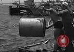 Standbild Hilfsmotor Minesweepers Atlantik, 1943, aus Sekunde 24 historischem Filmmaterial Videoclip 65675049259