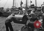 Standbild Hilfsmotor Minesweepers Atlantik, 1943, aus Sekunde 30 historischem Filmmaterial Videoclip 65675049259