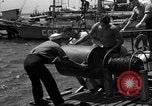 Standbild Hilfsmotor Minesweepers Atlantik, 1943, aus Sekunde 33 historischem Filmmaterial Videoclip 65675049259
