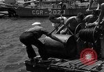 Standbild Hilfsmotor Minesweepers Atlantik, 1943, aus Sekunde 37 historischem Filmmaterial Videoclip 65675049259
