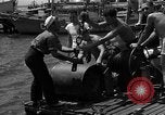 Standbild Hilfsmotor Minesweepers Atlantik, 1943, aus Sekunde 43 historischem Filmmaterial Videoclip 65675049259