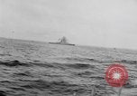 Standbild Allied Schlachtschiff Atlantik, 1944, aus Sekunde 20 historischem Filmmaterial Videoclip 65675049263