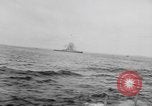 Standbild Allied Schlachtschiff Atlantik, 1944, aus Sekunde 21 historischem Filmmaterial Videoclip 65675049263