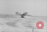 Standbild Allied Schlachtschiff Atlantik, 1944, aus Sekunde 31 historischem Filmmaterial Videoclip 65675049263