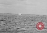 Image dragueur de mines de moteur auxiliaire 'Océan Atlantique, 1944, de la seconde 43 séquences d'archives historiques vidéo 65675049264