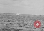 Image dragueur de mines de moteur auxiliaire 'Océan Atlantique, 1944, de la seconde 45 séquences d'archives historiques vidéo 65675049264