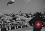 Standbild Barrage Balloons Neapel Italien, 1944, aus Sekunde 45 historischem Filmmaterial Videoclip 65675049276