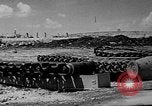 Standbild Meine Antenne zur Festlegung von B-29 bomber Marianen, 1944, aus Sekunde 11 historischem Filmmaterial Videoclip 65675049278