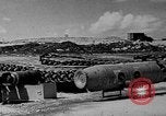 Standbild Meine Antenne zur Festlegung von B-29 bomber Marianen, 1944, aus Sekunde 14 historischem Filmmaterial Videoclip 65675049278
