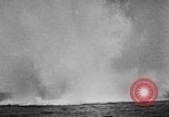 Standbild Deutsche Torpedo hits Mine Atlantik, 1943, aus Sekunde 10 historischem Filmmaterial Videoclip 65675049295