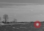 Standbild Fluss mit Docks für kleine Boote United States USA, 1943, aus Sekunde 5 historischem Filmmaterial Videoclip 65675049296