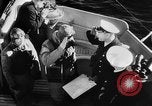 Standbild Rauch Bildschirm um Kriegsmarine Schiff Atlantik, 1943, aus Sekunde 5 historischem Filmmaterial Videoclip 65675049300