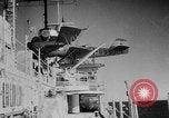 Standbild Rauch Bildschirm um Kriegsmarine Schiff Atlantik, 1943, aus Sekunde 8 historischem Filmmaterial Videoclip 65675049300